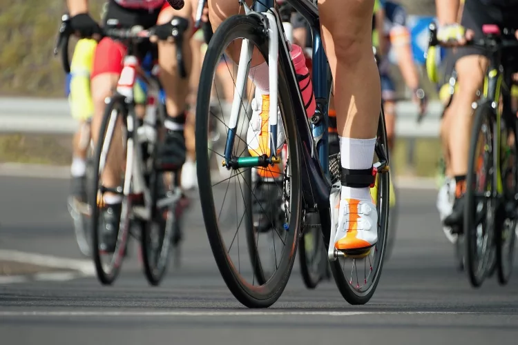 How to put cleats on peloton shoes