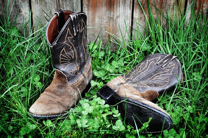 Clean Cowboy Boots Naturally